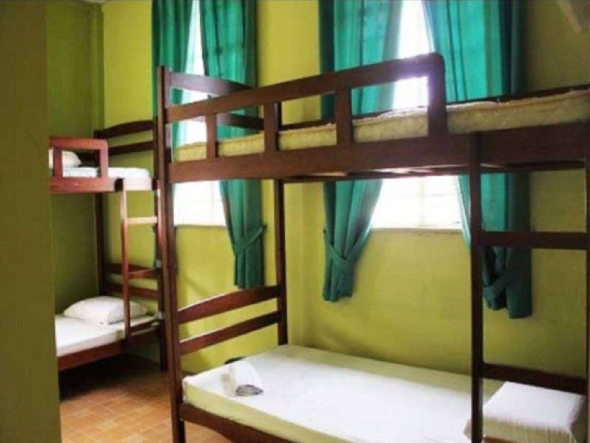 Borneo Backpackers Hostel Kota Kinabalu Kültér fotó