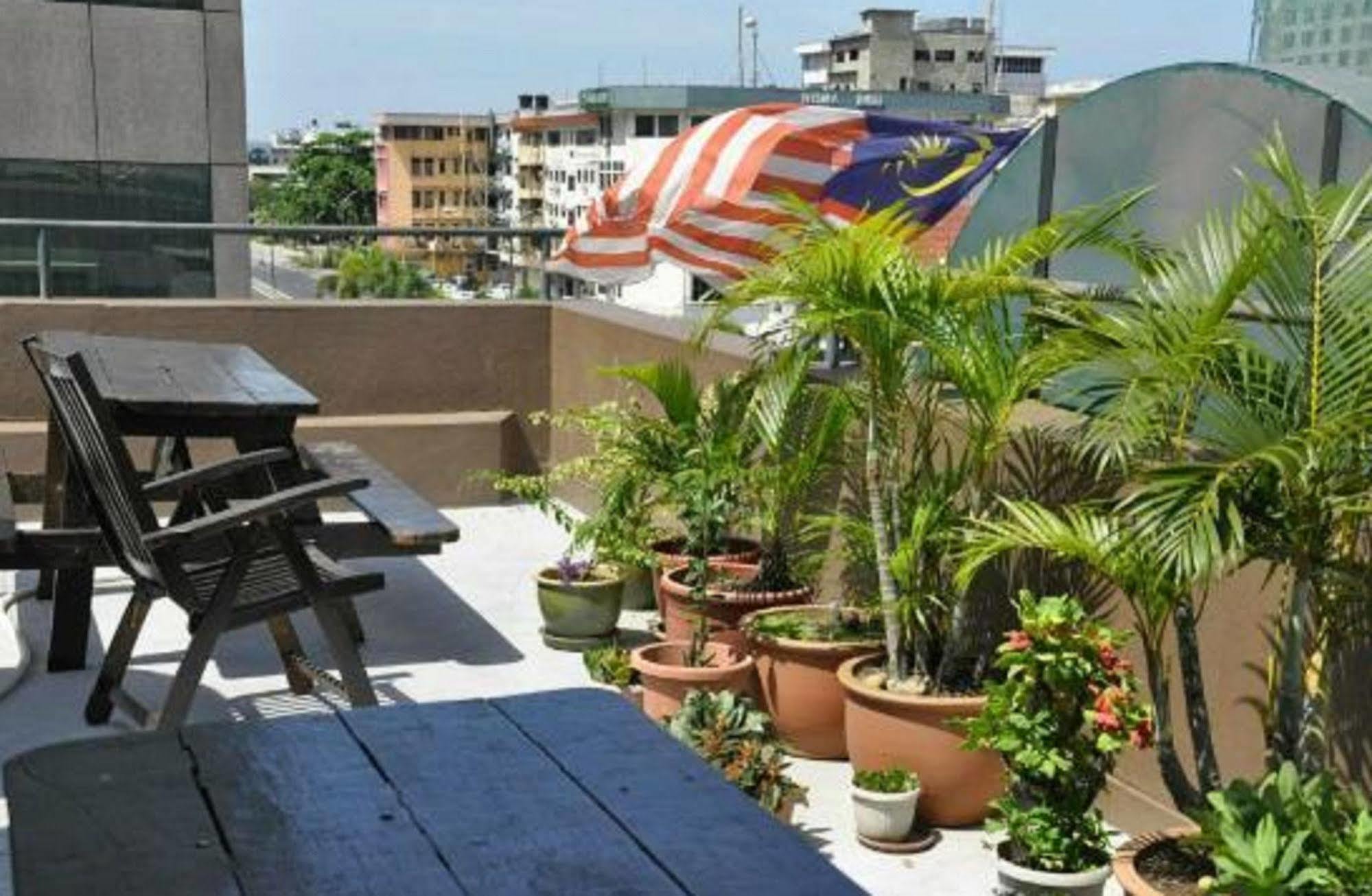 Borneo Backpackers Hostel Kota Kinabalu Kültér fotó