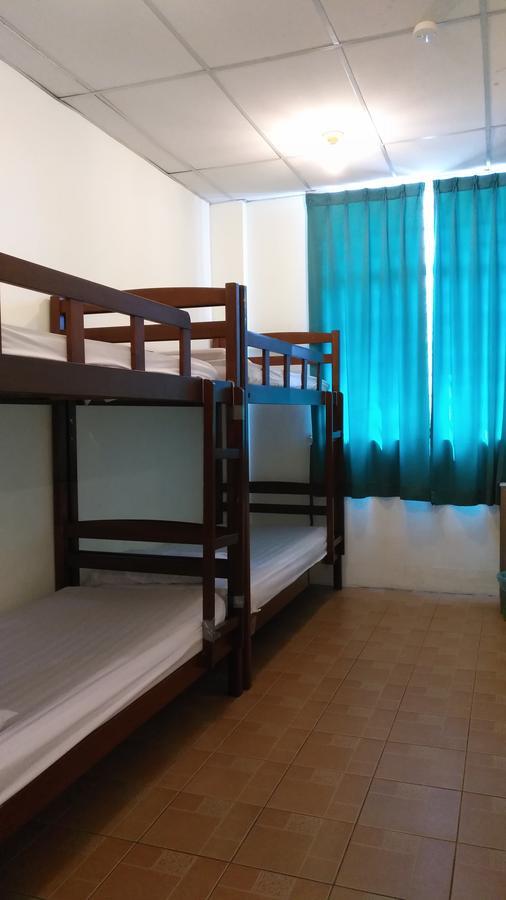 Borneo Backpackers Hostel Kota Kinabalu Kültér fotó